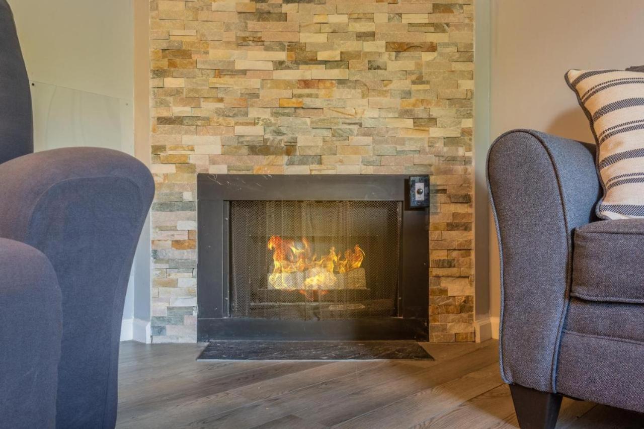 Family Bear Condos, Full King Suite, Kitchen, Pool Access Unit 103 Gatlinburg Exterior photo